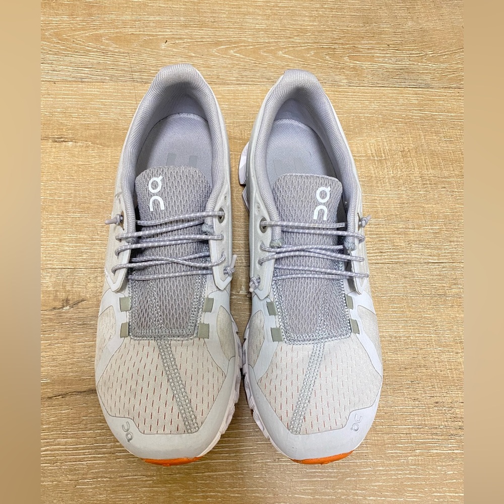 On Cloud women’s running shoes